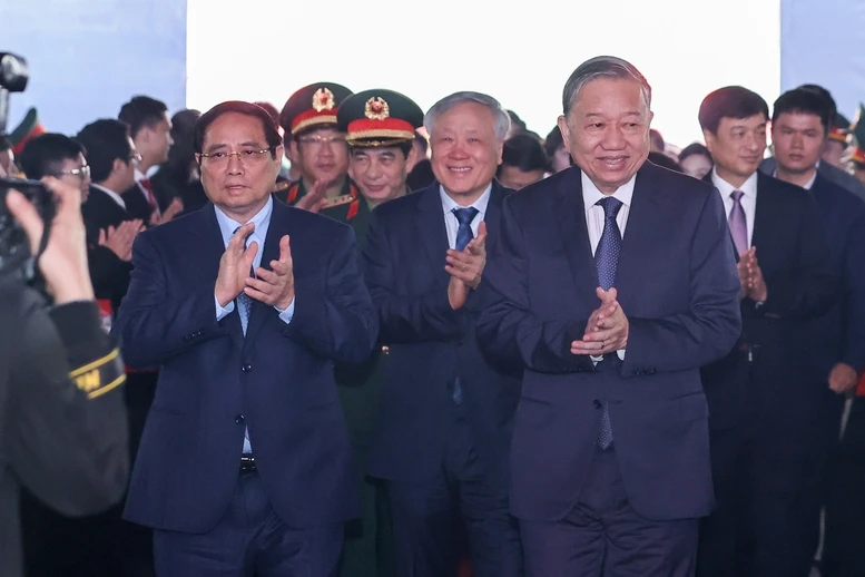 Phát biểu của Thủ tướng Chính phủ Phạm Minh Chính tại Lễ khởi công Nhà máy chip bán dẫn công nghệ cao- Ảnh 1.