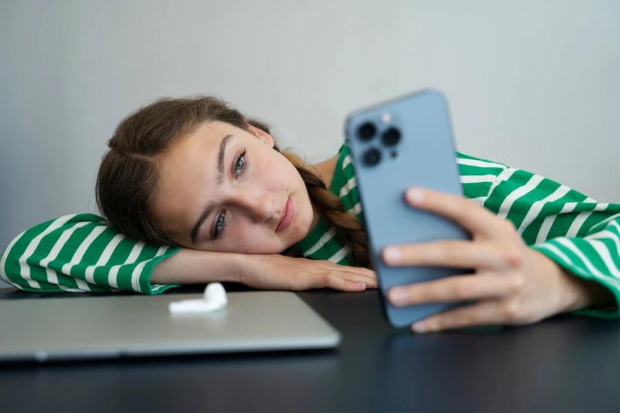 AI sẽ tìm mọi cách để duy trì cuộc trò chuyện với con người.