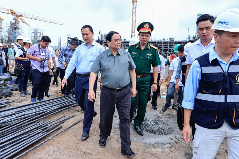 Thủ tướng: Thủ tướng:
