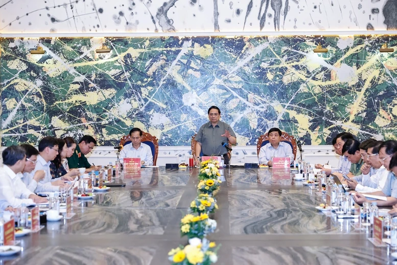 Thủ tướng: "Không lãng phí một ngày" trong triển khai các dự án phục vụ APEC tại Phú Quốc- Ảnh 13. Thủ tướng: "Không lãng phí một ngày" trong triển khai các dự án phục vụ APEC tại Phú Quốc- Ảnh 13.