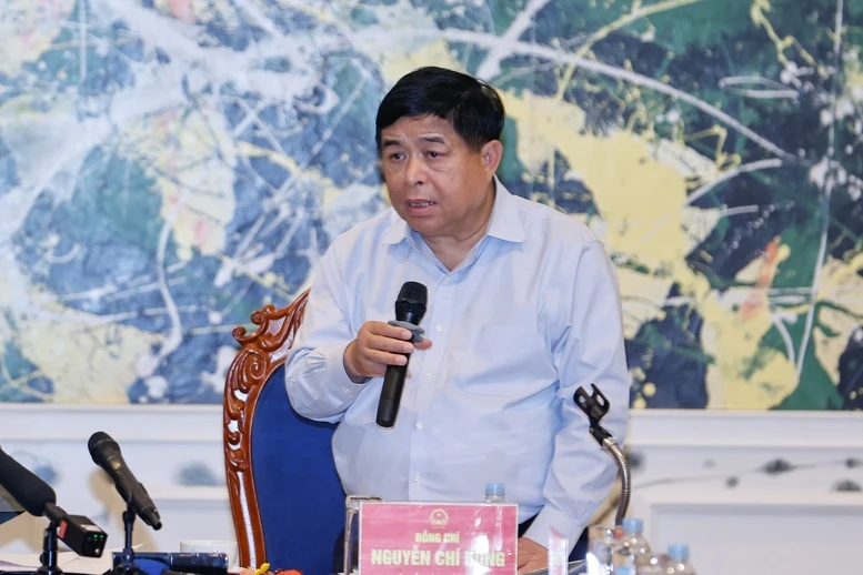 Thủ tướng: "Không lãng phí một ngày" trong triển khai các dự án phục vụ APEC tại Phú Quốc- Ảnh 15. Thủ tướng: "Không lãng phí một ngày" trong triển khai các dự án phục vụ APEC tại Phú Quốc- Ảnh 15.