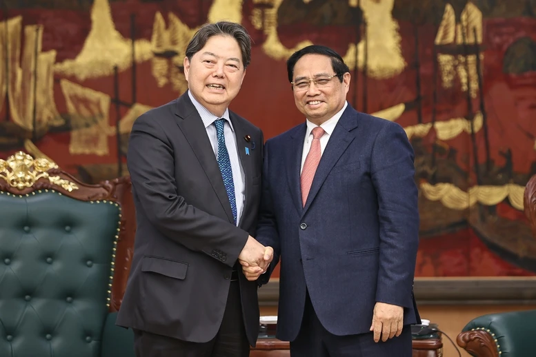 Thủ tướng Phạm Minh Chính tiếp Bộ trưởng Nội vụ và Truyền thông Nhật Bản- Ảnh 1.