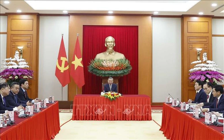 Tổng Bí thư Tô Lâm điện đàm với Tổng thống Hàn Quốc Lee Jae Myung- Ảnh 1. Tổng Bí thư Tô Lâm điện đàm với Tổng thống Hàn Quốc Lee Jae Myung- Ảnh 1.