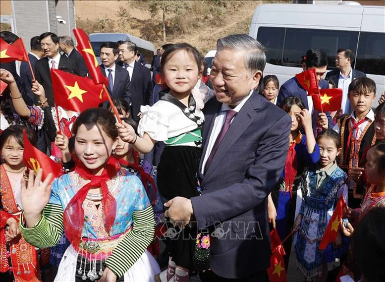 Tổng Bí thư Tô Lâm dự lễ khánh thành trường phổ thông nội trú liên cấp tại Điện Biên- Ảnh 5. Tổng Bí thư Tô Lâm dự lễ khánh thành trường phổ thông nội trú liên cấp tại Điện Biên- Ảnh 5.