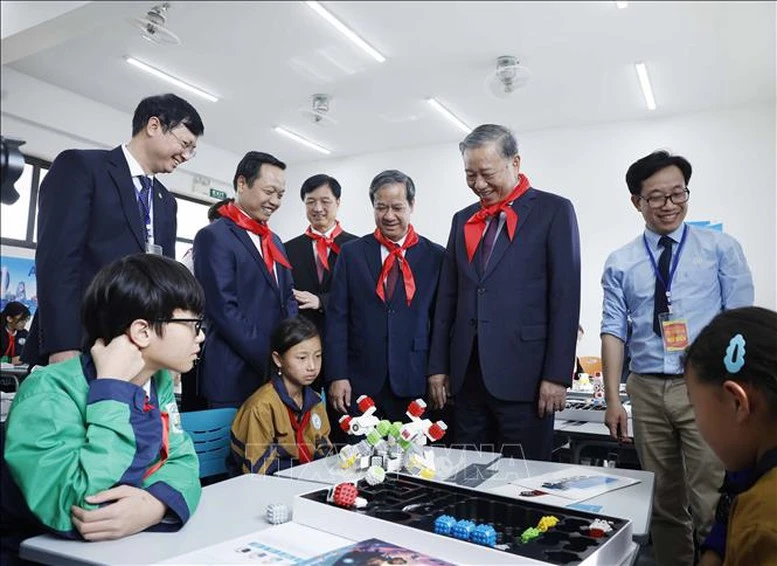 Tổng Bí thư Tô Lâm dự lễ khánh thành trường phổ thông nội trú liên cấp tại Điện Biên- Ảnh 7. Tổng Bí thư Tô Lâm dự lễ khánh thành trường phổ thông nội trú liên cấp tại Điện Biên- Ảnh 7.