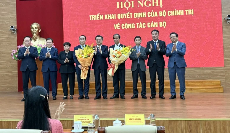 Bộ Chính trị bổ nhiệm hai Phó Trưởng Ban Chính sách, chiến lược Trung ương- Ảnh 3.
