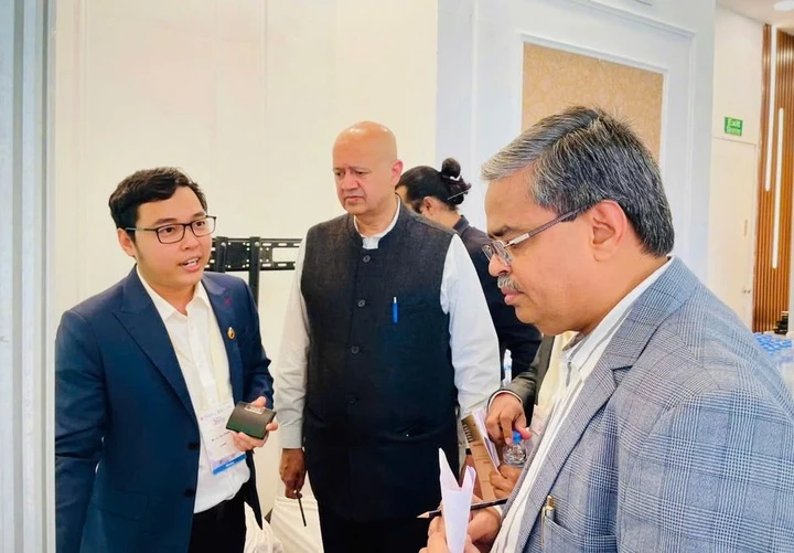 Yên Thanh giới thiệu về ứng dụng công nghệ đến các chuyên gia quốc tế, tại sự kiện Startup Festival diễn ra tại Ấn Độ, hồi tháng 12/2024.