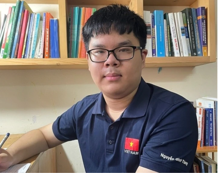 Nguyễn Đình Tùng.