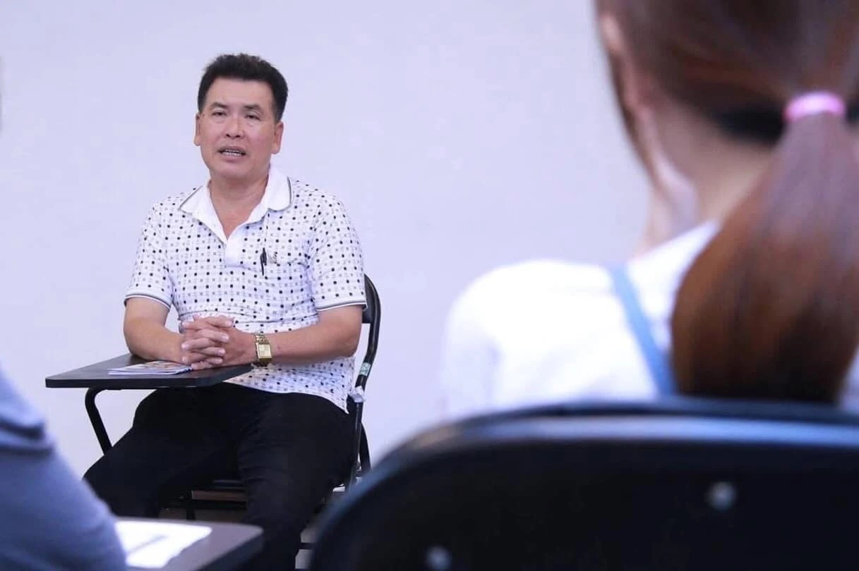 Nghệ sĩ Hữu Nghĩa luôn tận tâm với học trò để thắp lên niềm hy vọng cho sân khấu kịch