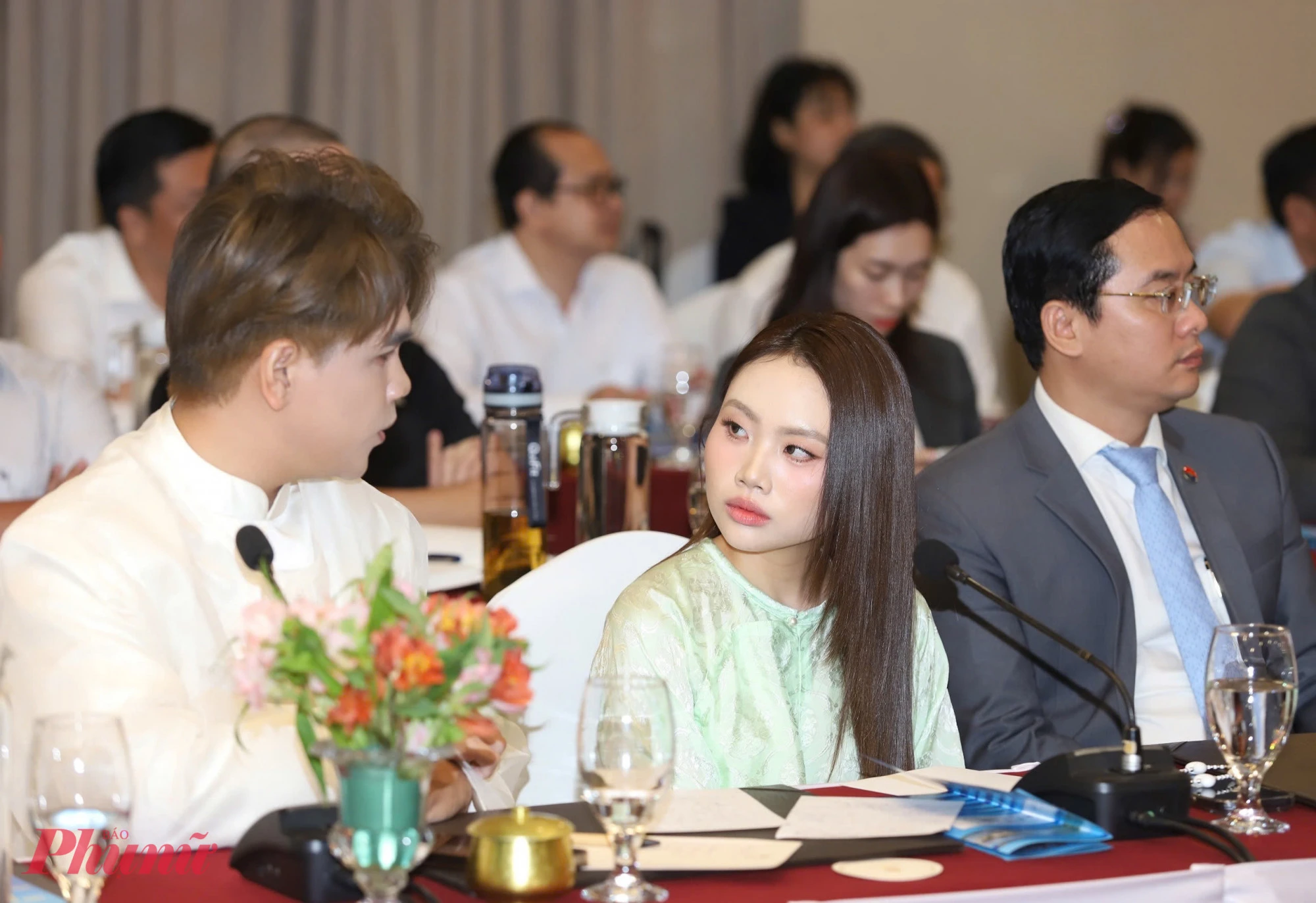 Phương Mỹ Chi tại cuộc gặp mặt với lãnh đạo thành phố ngày 5/2