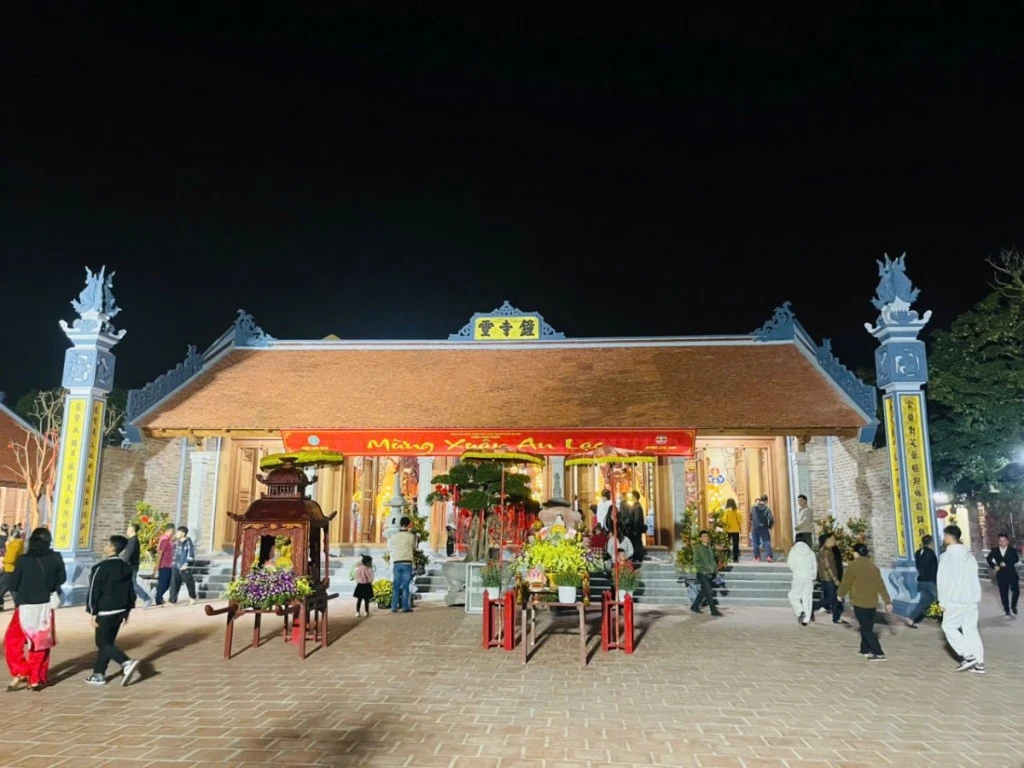 Đi lễ chùa đầu năm - nét đẹp văn hóa lắng sâu trong tâm thức người Việt