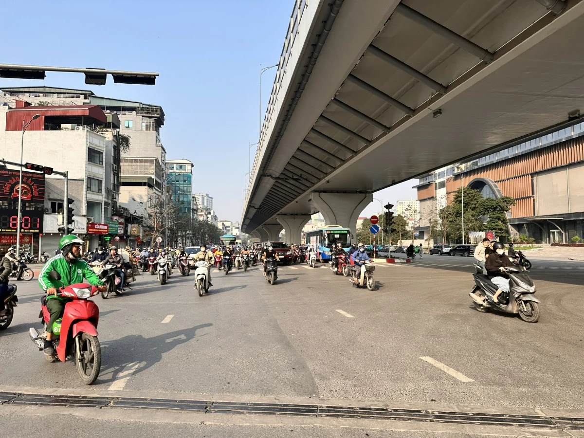 Dự báo thời tiết Hà Nội ngày 15/2: Sáng sớm có sương mù nhẹ, trưa chiều hửng nắng