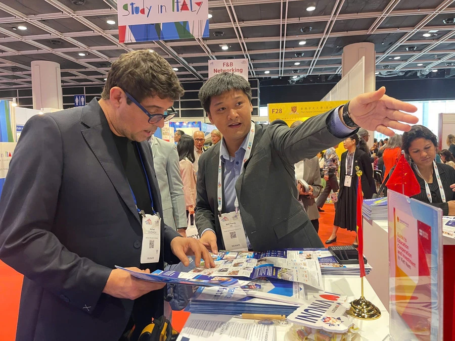 Tham dự APAIE 2026, các trường đại học Việt Nam đồng loạt ‘tăng tốc’ quốc tế hóa, khẳng định vị thế trên bản đồ giáo dục toàn cầu. 