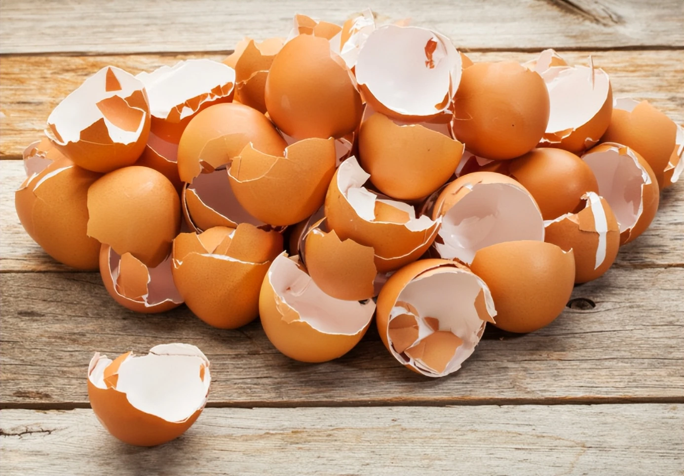 Hé lộ 4 mánh khóe thường gặp khi mua trứng! Chỉ cần nhớ 2 điểm này bạn sẽ không bị lừa- Ảnh 2. Hé lộ 4 mánh khóe thường gặp khi mua trứng! Chỉ cần nhớ 2 điểm này bạn sẽ không bị lừa- Ảnh 2.
