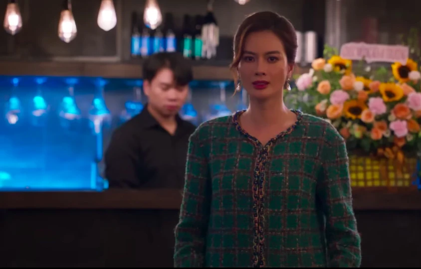 Tạo hình của hoa hậu Như Vân trên phim Tết Nhà ba tôi một phòng