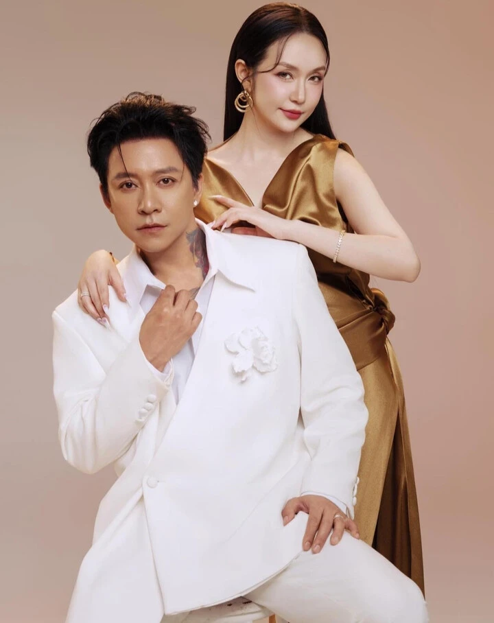 Trong công việc lẫn đời sống, cả hai hỗ trợ, làm điểm tựa cho nhau.