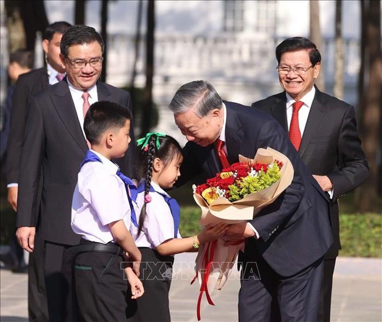 Lễ đón trọng thể Tổng Bí thư Tô Lâm tại thủ đô Viêng Chăn (Lào)- Ảnh 1. Lễ đón trọng thể Tổng Bí thư Tô Lâm tại thủ đô Viêng Chăn (Lào)- Ảnh 1.