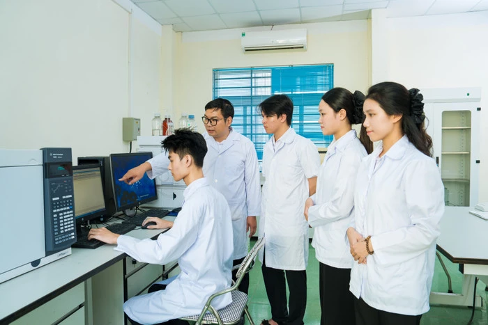 Trường Đại học Hàng hải Việt Nam đẩy mạnh nghiên cứu khoa học, đổi mới sáng tạo và chuyển giao công nghệ. Ảnh: NTCC