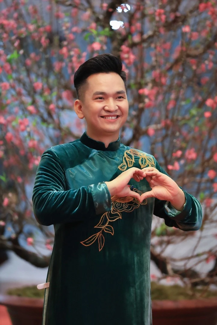 MC Hạnh Phúc sẽ dẫn điểm cầu Quảng trường Đông Kinh Nghĩa Thục trong thời khắc chuyển giao năm mới.