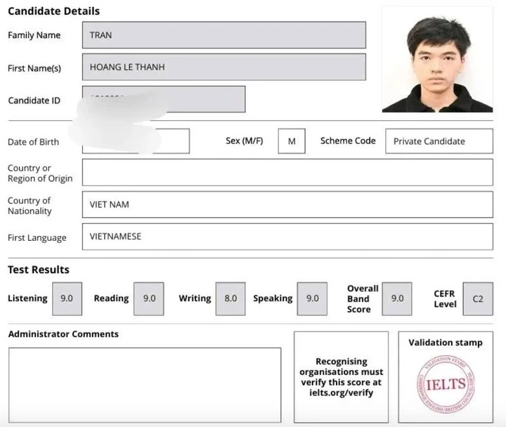 Lê Thành tận dụng AI cho việc ôn tập IELTS. Ảnh: NVCC.