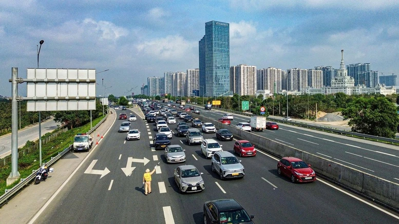 Ngày đầu tiên nghỉ Tết: Tai nạn giao thông giảm cả 3 tiêu chí- Ảnh 1.