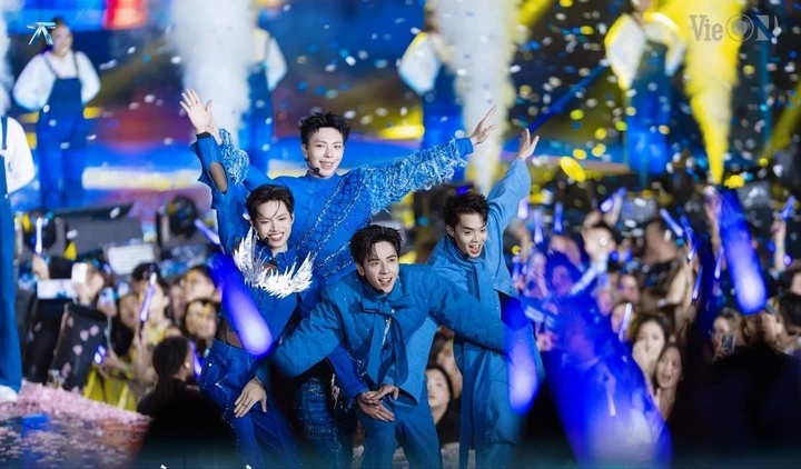 Hai đêm concert "Anh trai say hi" bùng nổ tại Mỹ.