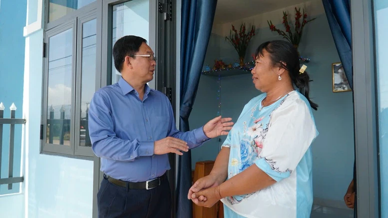 Phó Thủ tướng Hồ Quốc Dũng kiểm tra tiến độ đường cao tốc Quy Nhơn - Pleiku- Ảnh 4.