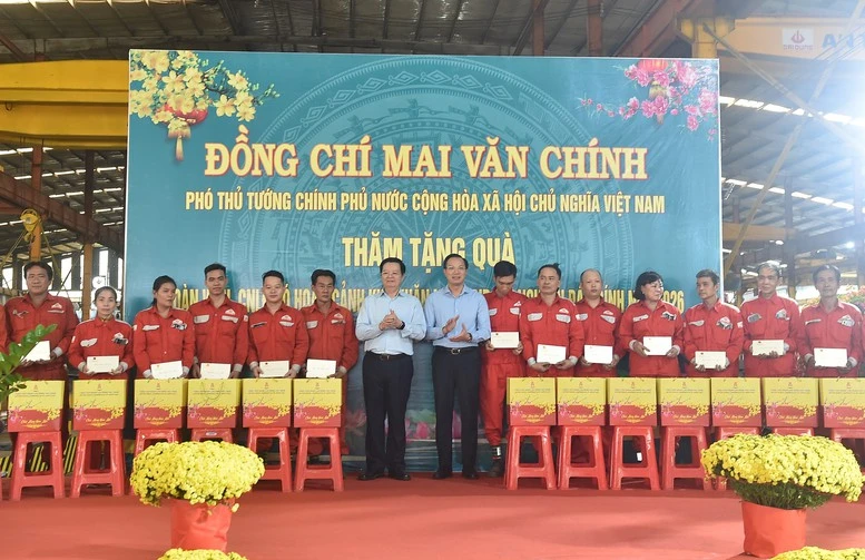 Phó Thủ tướng Mai Văn Chính thăm và tặng quà Tết tại tỉnh Tây Ninh- Ảnh 3. Phó Thủ tướng Mai Văn Chính thăm và tặng quà Tết tại tỉnh Tây Ninh- Ảnh 3.
