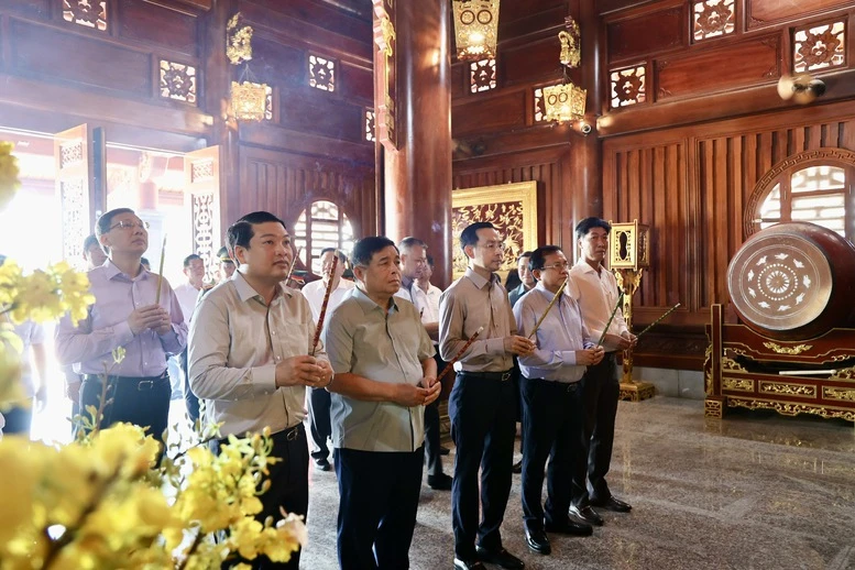 Phó Thủ tướng Nguyễn Chí Dũng thăm, chúc Tết tại công trình phục vụ APEC 2027- Ảnh 7.