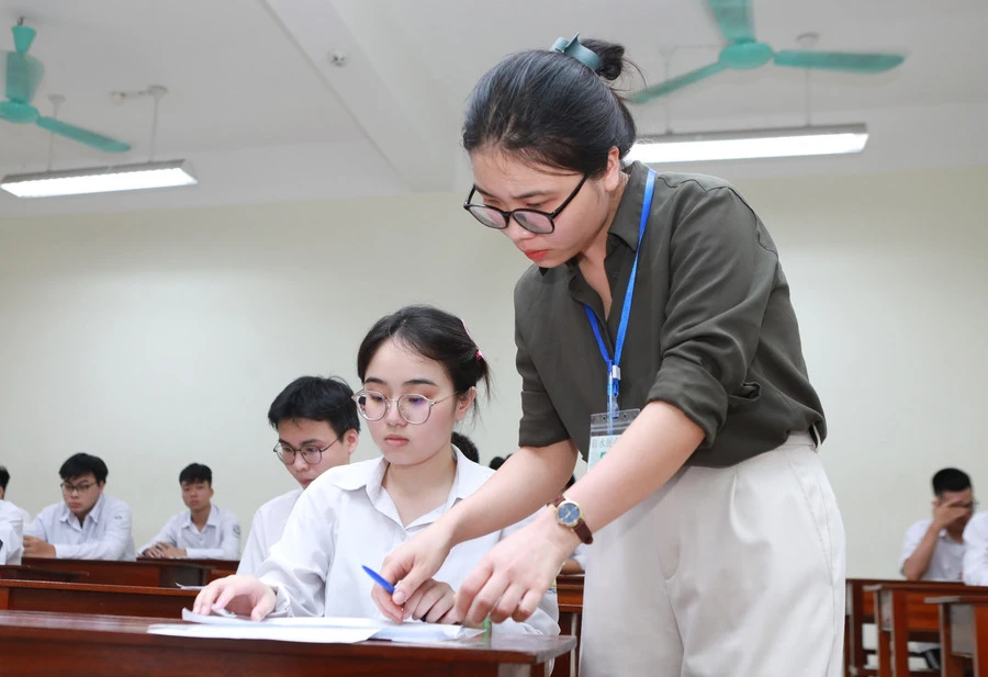 Thí sinh tham dự Kỳ thi tốt nghiệp THPT năm 2025 tại Ninh Bình. Ảnh: Đình Tuệ