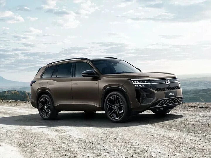 Volkswagen Teramont Pro thế hệ mới thay đổi toàn diện về thiết kế và công nghệ an toàn khi nhập khẩu từ Trung Quốc.