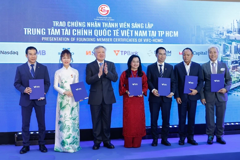 Thủ tướng: Biến Trung tâm Tài chính Quốc tế Việt Nam thành một động lực, điểm tựa phát triển- Ảnh 5.