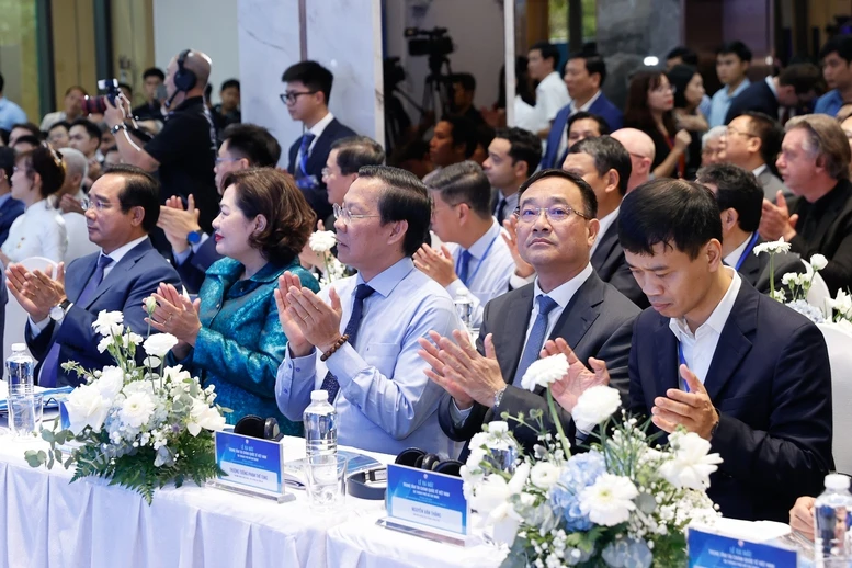 Thủ tướng: Biến Trung tâm Tài chính Quốc tế Việt Nam thành một động lực, điểm tựa phát triển- Ảnh 6.