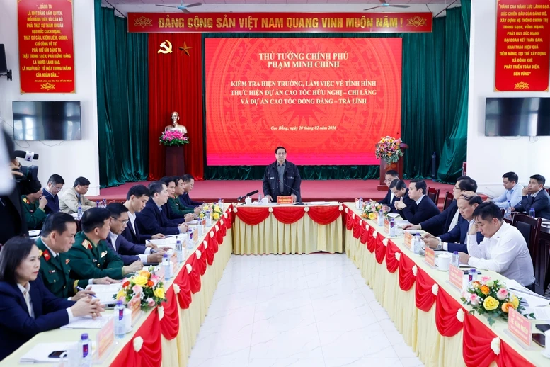 Thủ tướng: Phát động 'Chiến dịch Đông Khê năm 2026' hoàn thành 2 tuyến cao tốc ở Lạng Sơn, Cao Bằng- Ảnh 2. Thủ tướng: Phát động 'Chiến dịch Đông Khê năm 2026' hoàn thành 2 tuyến cao tốc ở Lạng Sơn, Cao Bằng- Ảnh 2.