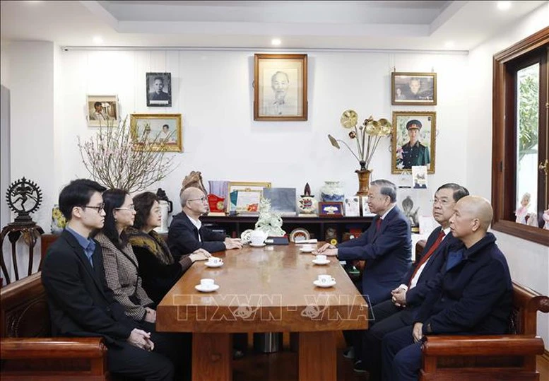 Tổng Bí thư Tô Lâm dâng hương tưởng niệm Thủ tướng Phạm Văn Đồng- Ảnh 2.