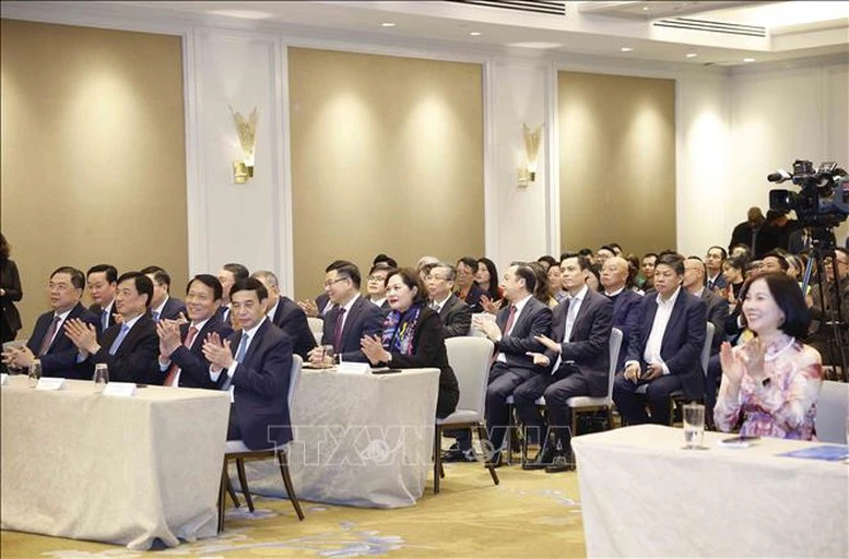 Tổng Bí thư Tô Lâm gặp gỡ bà con cộng đồng và các cơ quan đại diện Việt Nam tại Hoa Kỳ- Ảnh 3.