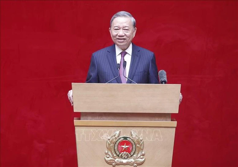 Tổng Bí thư Tô Lâm gặp mặt cán bộ công an cấp cao các thời kỳ- Ảnh 3. Tổng Bí thư Tô Lâm gặp mặt cán bộ công an cấp cao các thời kỳ- Ảnh 3.