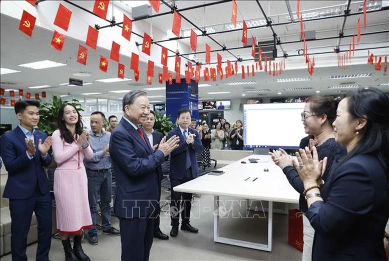 Tổng Bí thư Tô Lâm thăm, chúc Tết cán bộ, phóng viên VTV và VOV- Ảnh 3.