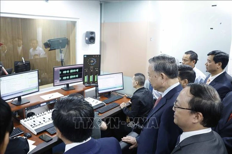 Tổng Bí thư Tô Lâm thăm, chúc Tết cán bộ, phóng viên VTV và VOV- Ảnh 9.