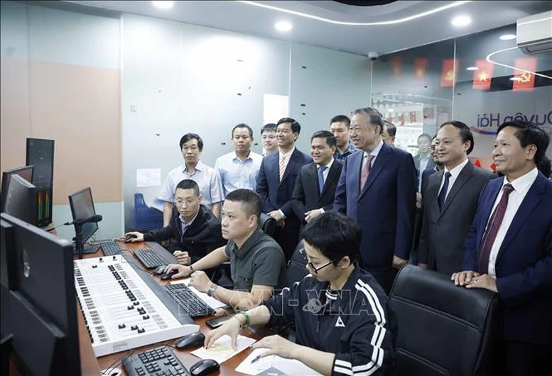 Tổng Bí thư Tô Lâm thăm, chúc Tết cán bộ, phóng viên VTV và VOV- Ảnh 10.