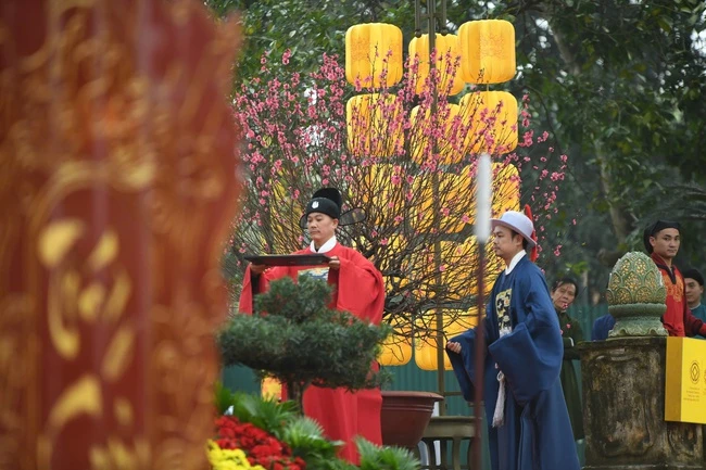 "Tống cựu nghinh tân" - Tái hiện các nghi lễ truyền thống trong cung đình - Ảnh 3. "Tống cựu nghinh tân" - Tái hiện các nghi lễ truyền thống trong cung đình - Ảnh 3.