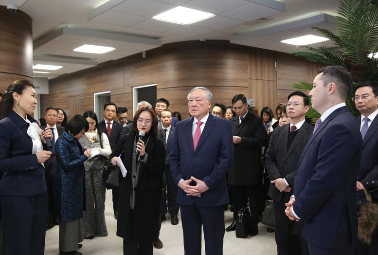 Việt Nam-Kazakhstan thúc đẩy xây dựng hành lang kết nối kinh tế-tài chính- Ảnh 5. Việt Nam-Kazakhstan thúc đẩy xây dựng hành lang kết nối kinh tế-tài chính- Ảnh 5.