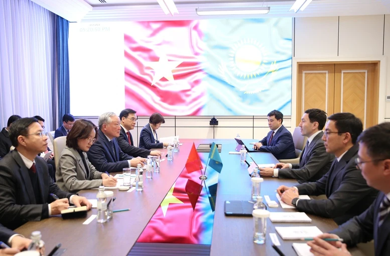 Việt Nam-Kazakhstan thúc đẩy xây dựng hành lang kết nối kinh tế-tài chính- Ảnh 7. Việt Nam-Kazakhstan thúc đẩy xây dựng hành lang kết nối kinh tế-tài chính- Ảnh 7.