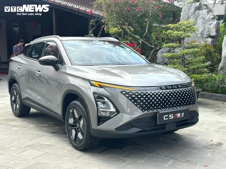 Mẫu xe Omoda hybrid mới sẽ về đại lý ngay sau Tết. (Ảnh: Mạnh Hùng)