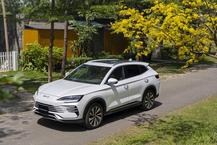 BYD Sealion 6 với mức tiêu hao nhiên liệu 1,1 L/100 km. (Ảnh: BYD)