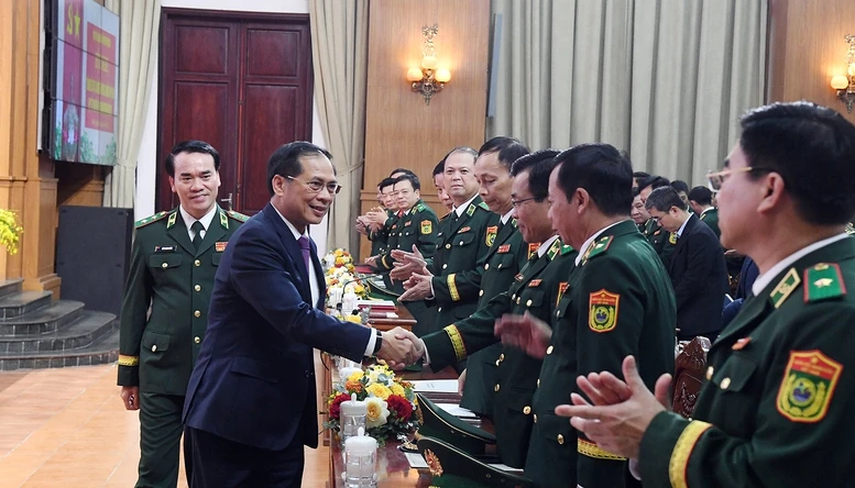 Bộ Tư lệnh Bộ đội Biên phòng tổng kết cao điểm phòng chống tội phạm, đón nhận Huân chương Chiến công- Ảnh 1. Bộ Tư lệnh Bộ đội Biên phòng tổng kết cao điểm phòng chống tội phạm, đón nhận Huân chương Chiến công- Ảnh 1.