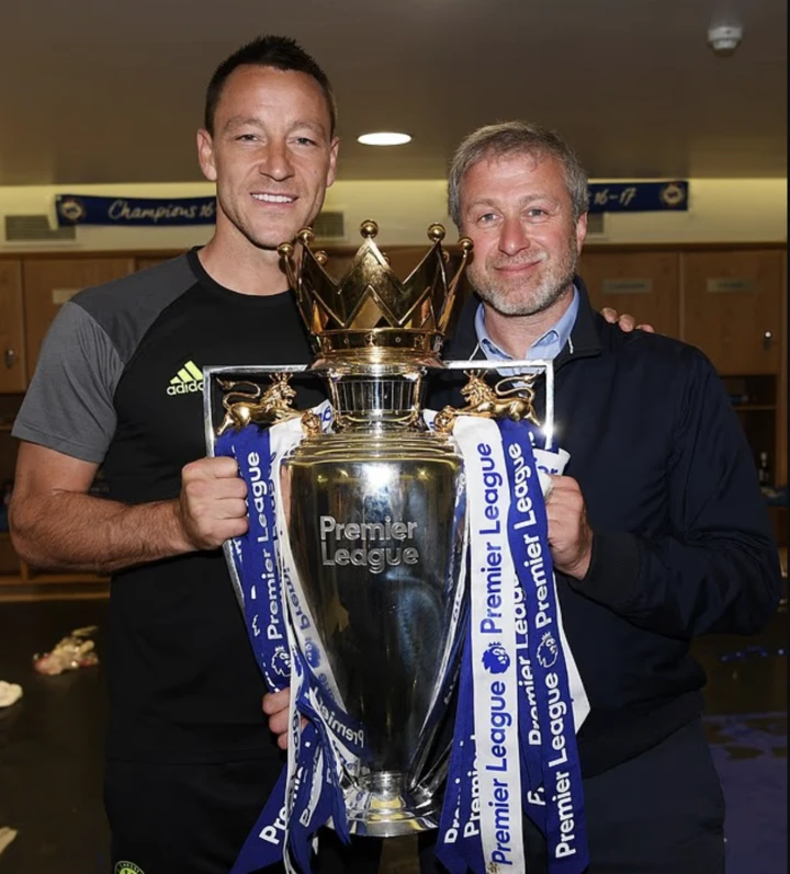 Chelsea đã bị phạt 10,75 triệu bảng sau khi vi phạm quy định chuyển nhượng trong kỳ Roman Abramovich. (Nguồn: Daily Mail)