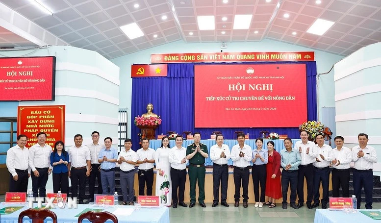 Chủ tịch Quốc hội Trần Thanh Mẫn dự Hội nghị tiếp xúc giữa cử tri với người ứng cử đại biểu Quốc hội khóa XVI- Ảnh 9.