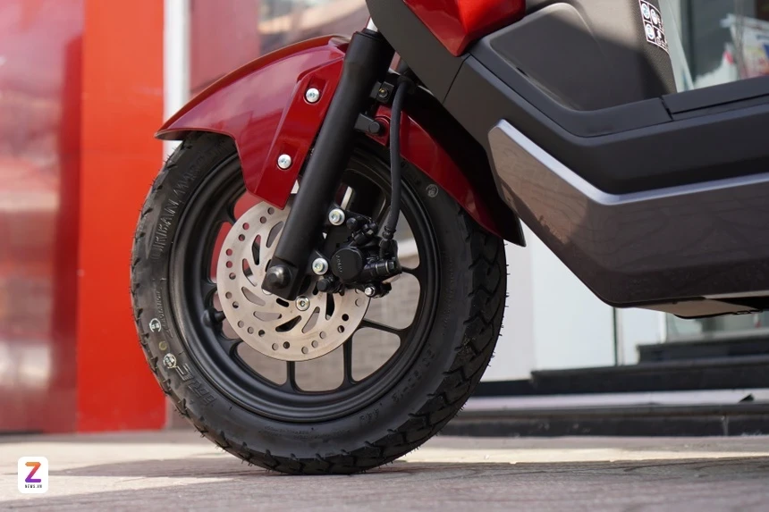 Honda, xe may dien anh 3