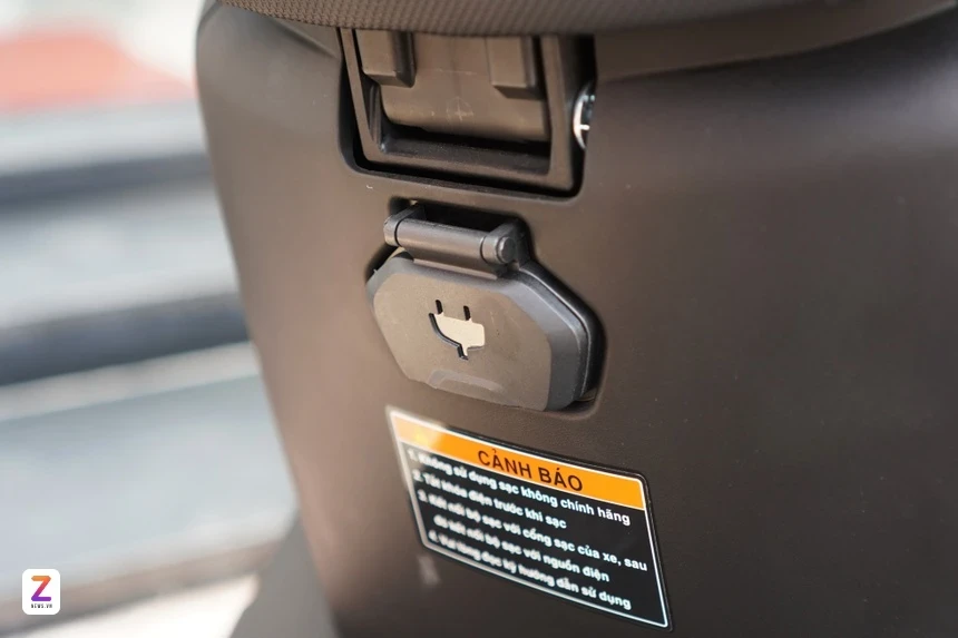 Honda, xe may dien anh 7